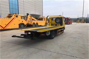 拜城非事故拖车